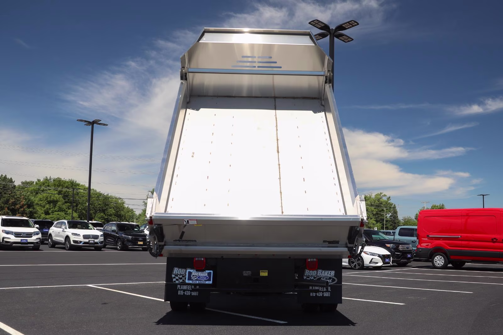 2026 Oxford White Ford Super Duty F-550 DRW XL 4X4 Truck