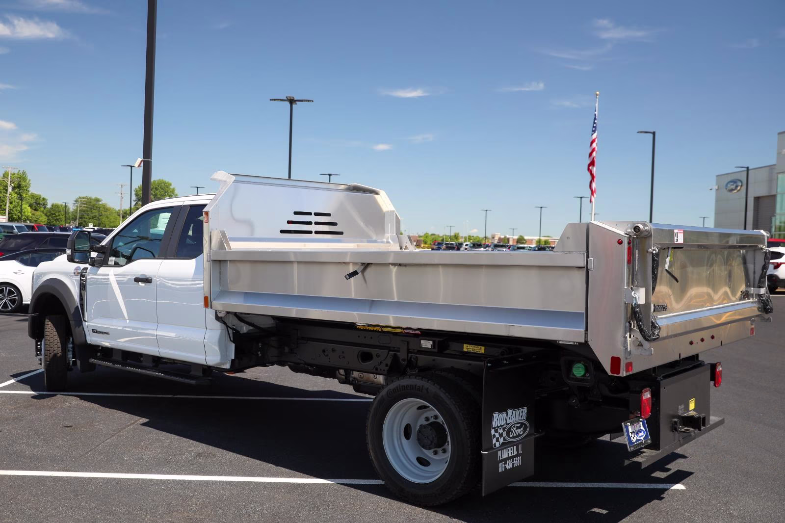 2026 Oxford White Ford Super Duty F-550 DRW XL 4X4 Truck