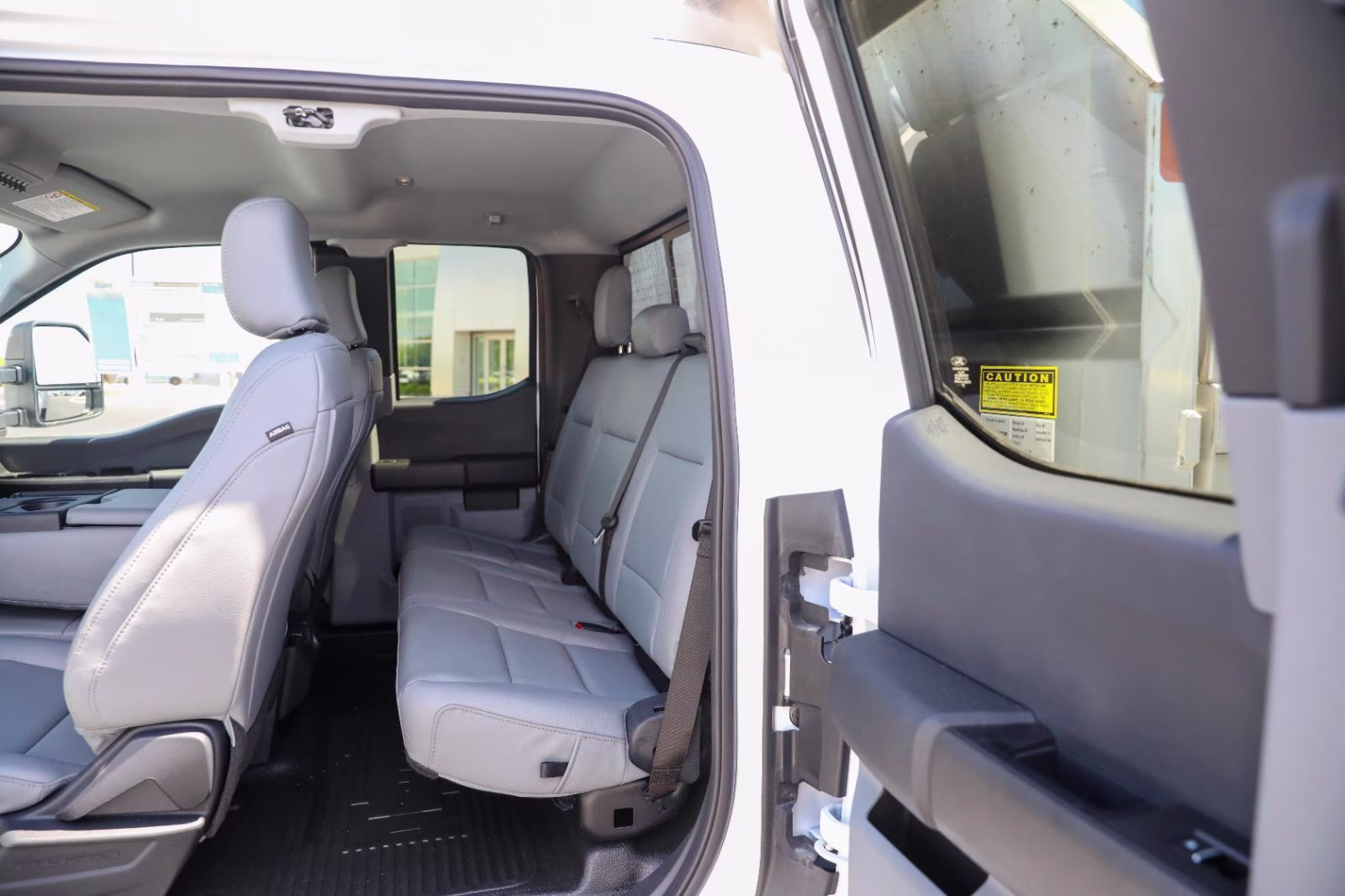 2026 Oxford White Ford Super Duty F-550 DRW XL 4X4 Truck