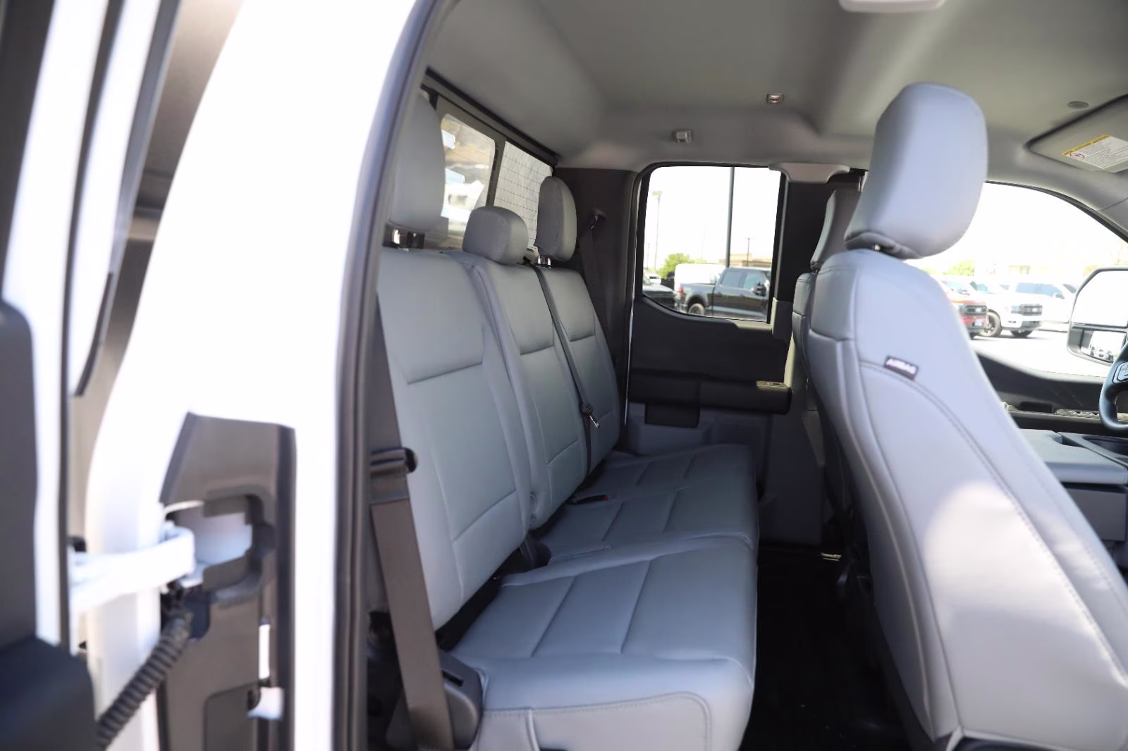 2026 Oxford White Ford Super Duty F-550 DRW XL 4X4 Truck