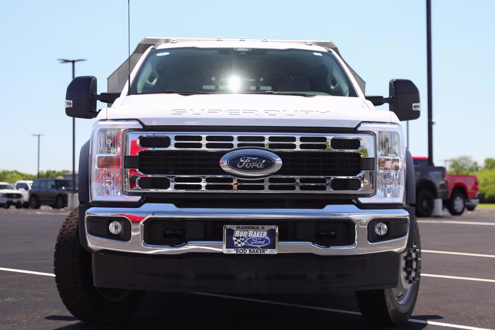 2026 Oxford White Ford Super Duty F-550 DRW XL 4X4 Truck