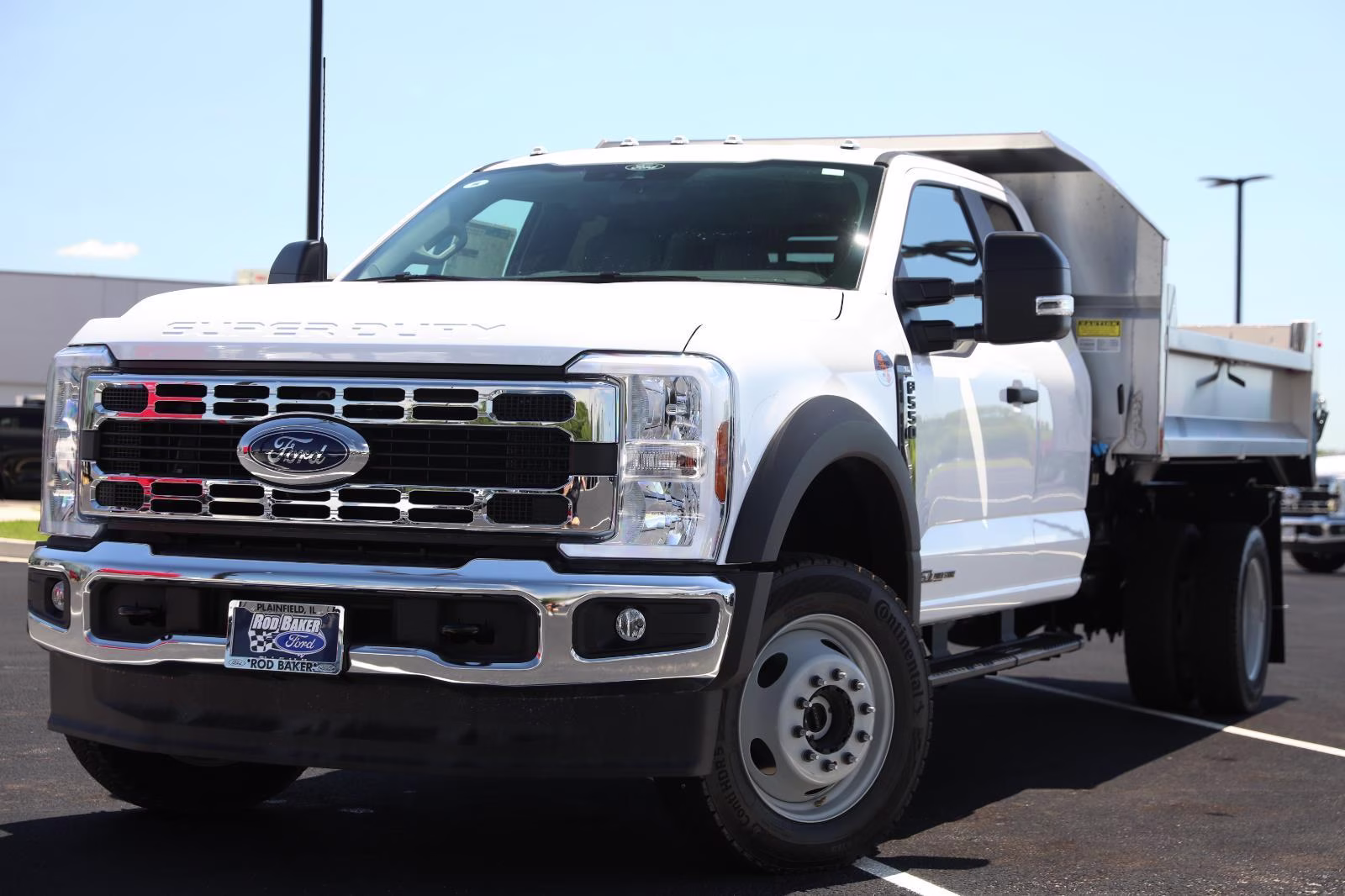 2026 Oxford White Ford Super Duty F-550 DRW XL 4X4 Truck