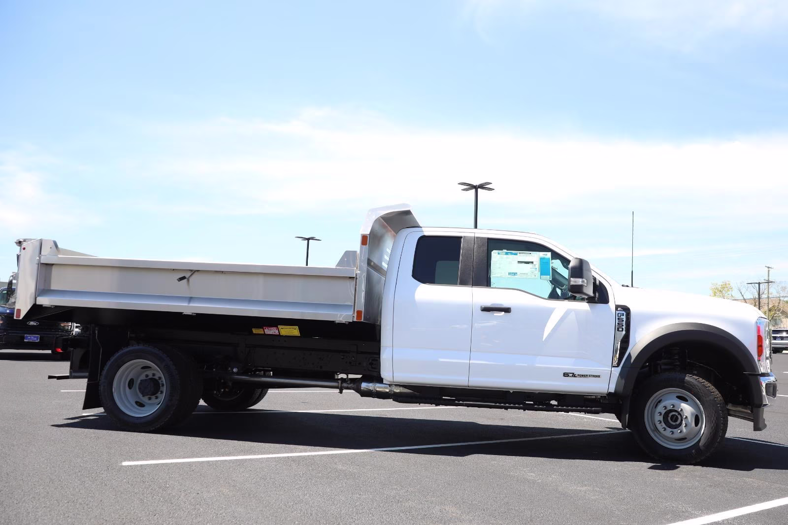 2026 Oxford White Ford Super Duty F-550 DRW XL 4X4 Truck