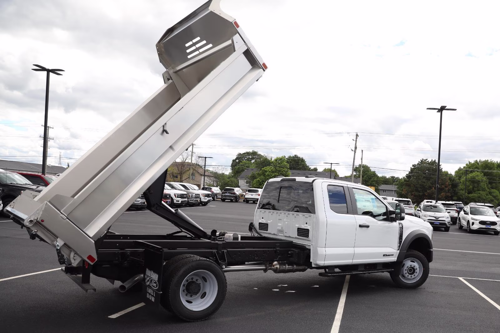 2026 Oxford White Ford Super Duty F-550 DRW XL 4X4 Truck