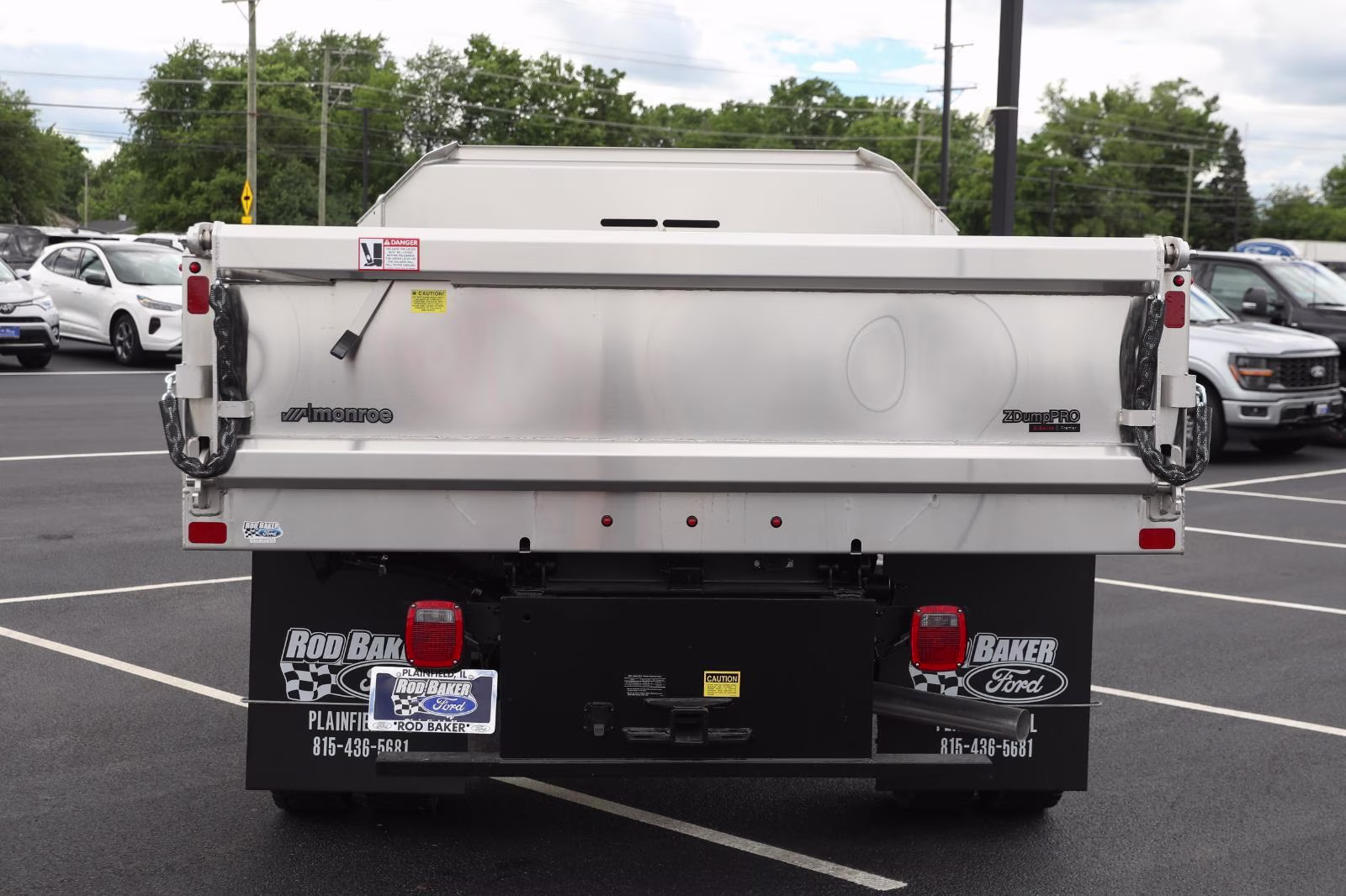 2026 Oxford White Ford Super Duty F-550 DRW XL 4X4 Truck