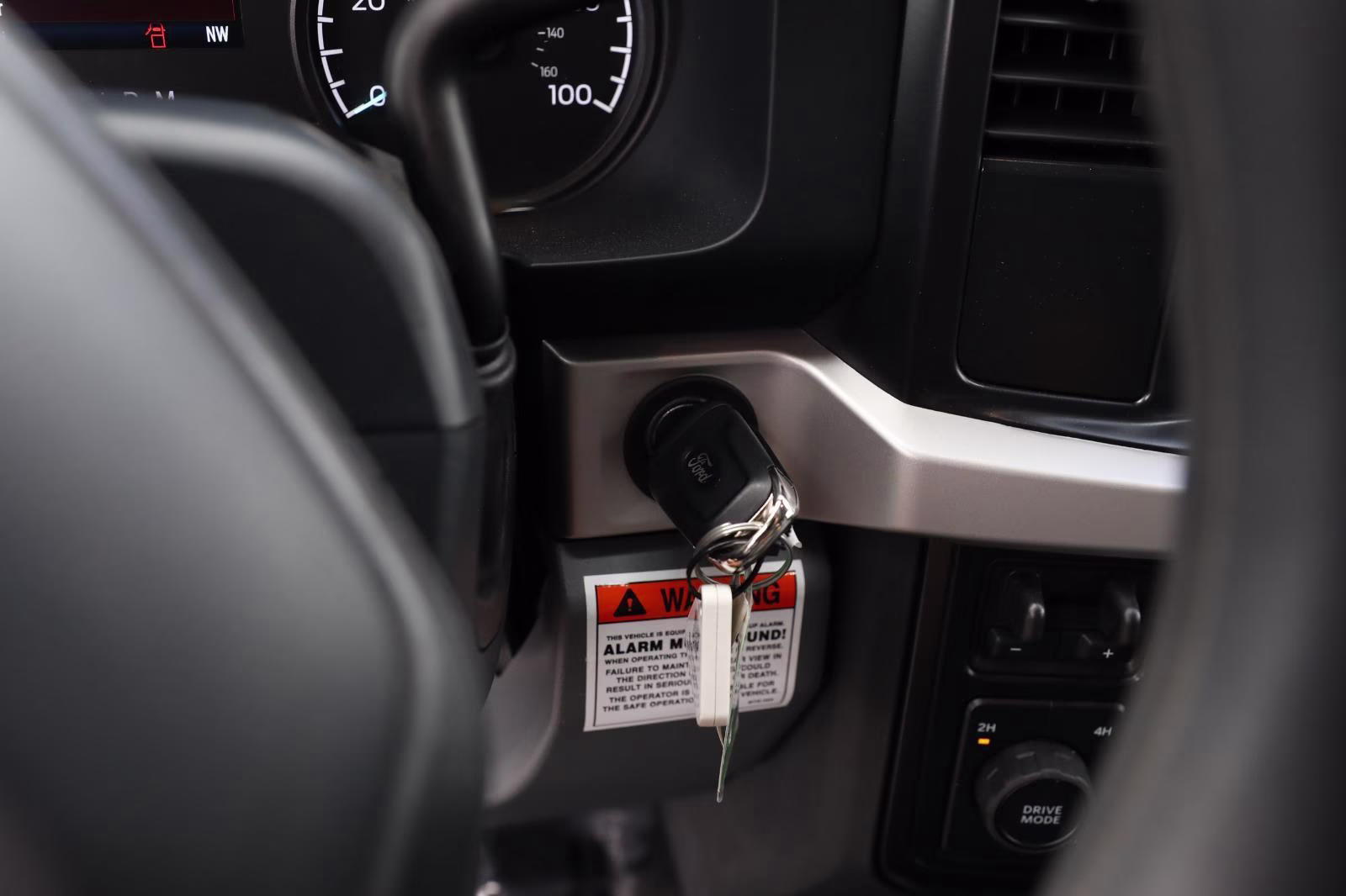 2026 Oxford White Ford Super Duty F-550 DRW XL 4X4 Truck