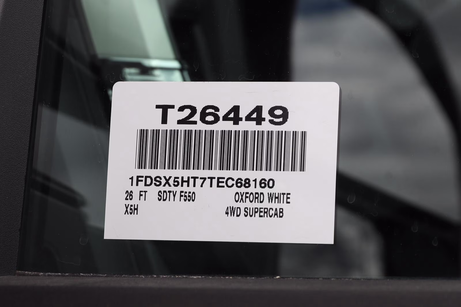 2026 Oxford White Ford Super Duty F-550 DRW XL 4X4 Truck