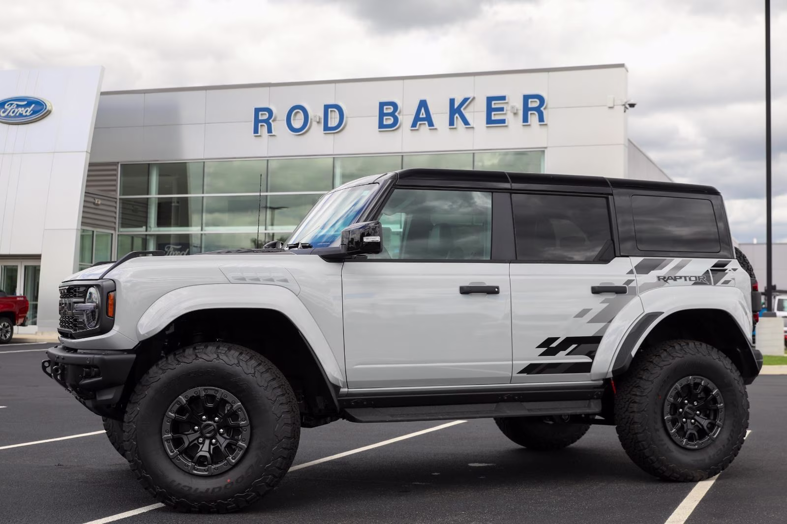 2026 Avalanche Gray Ford Bronco Raptor 4X4 SUV