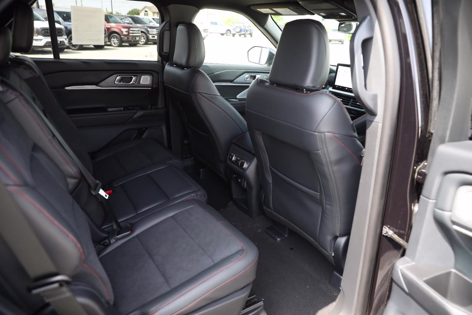 2026 Agate Black Metallic Ford Explorer ST 4X4 SUV