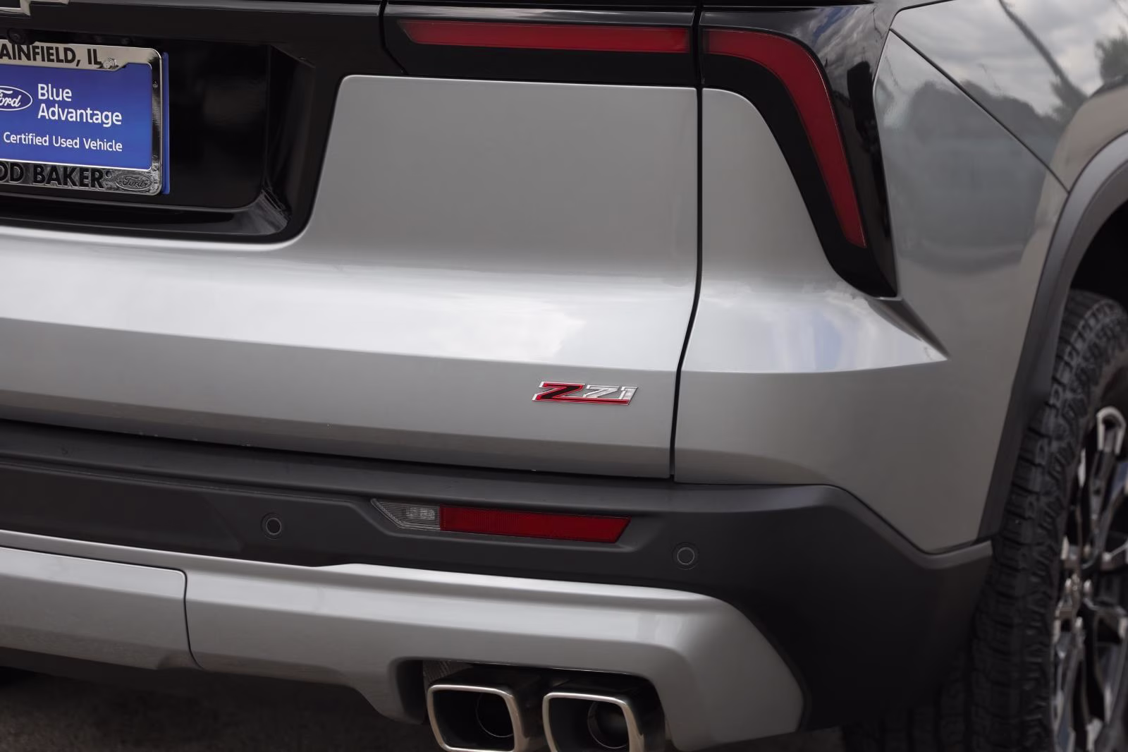 2025 Sterling Gray Metallic Chevrolet Traverse AWD Z71 AWD SUV
