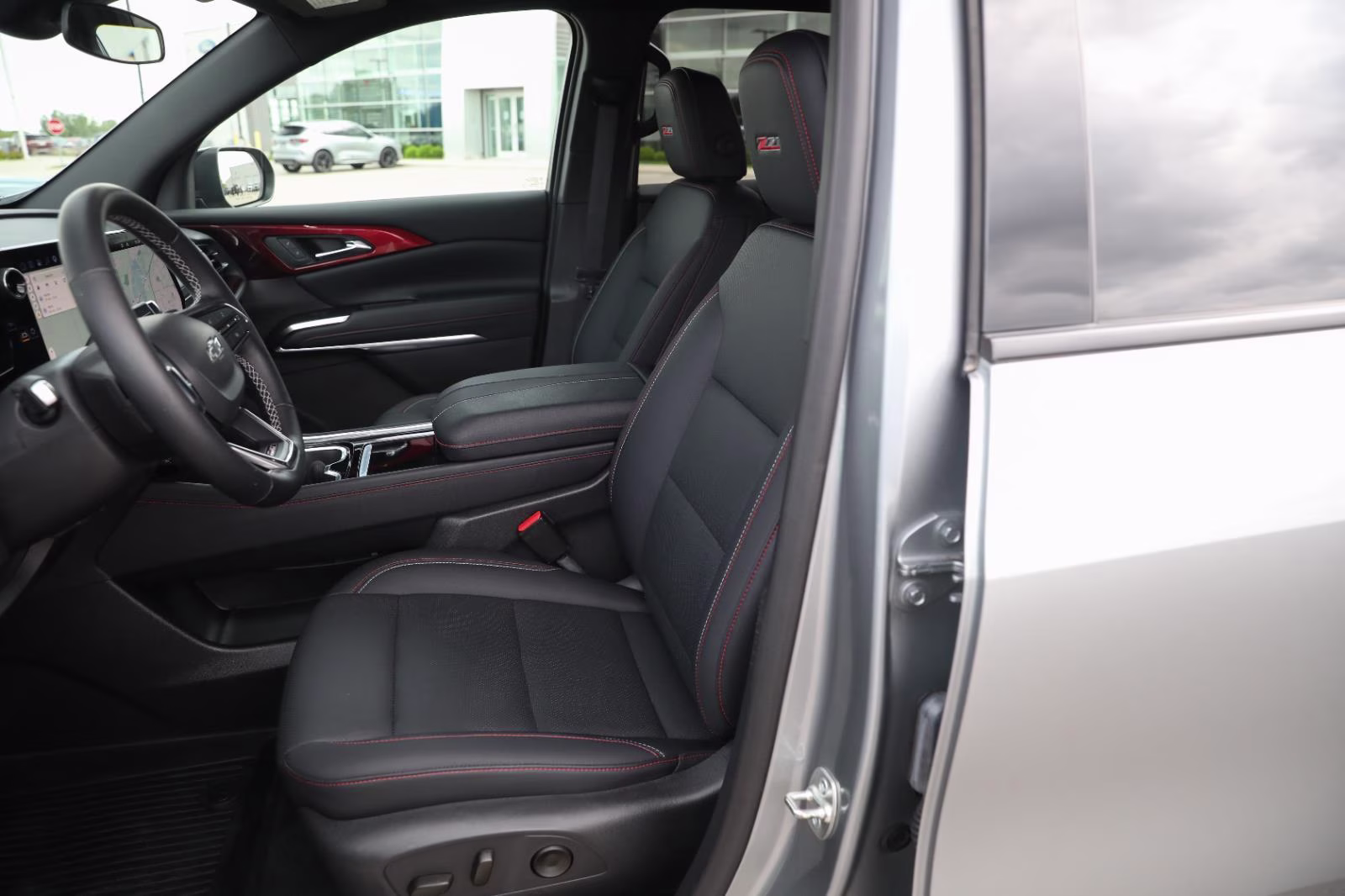 2025 Sterling Gray Metallic Chevrolet Traverse AWD Z71 AWD SUV
