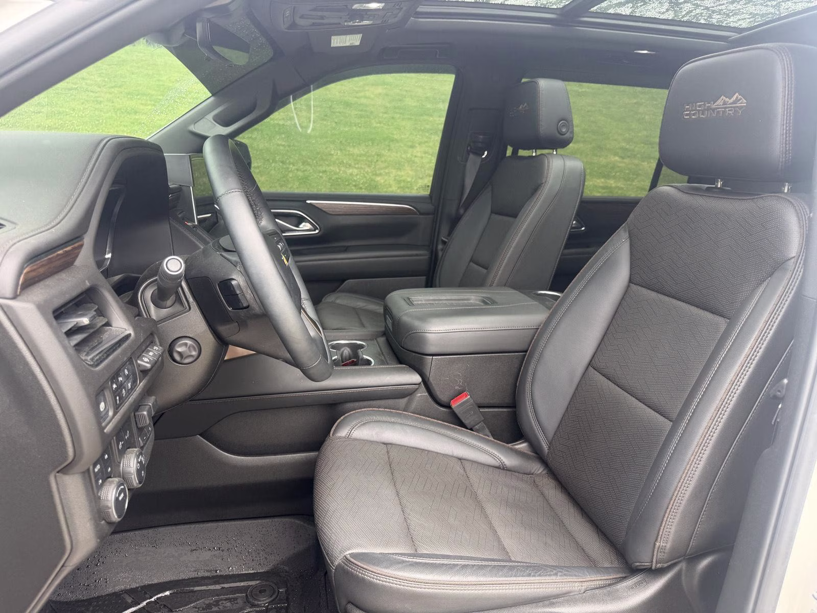2024 Iridescent Pearl Tricoat Chevrolet Suburban High Country 4X4 SUV