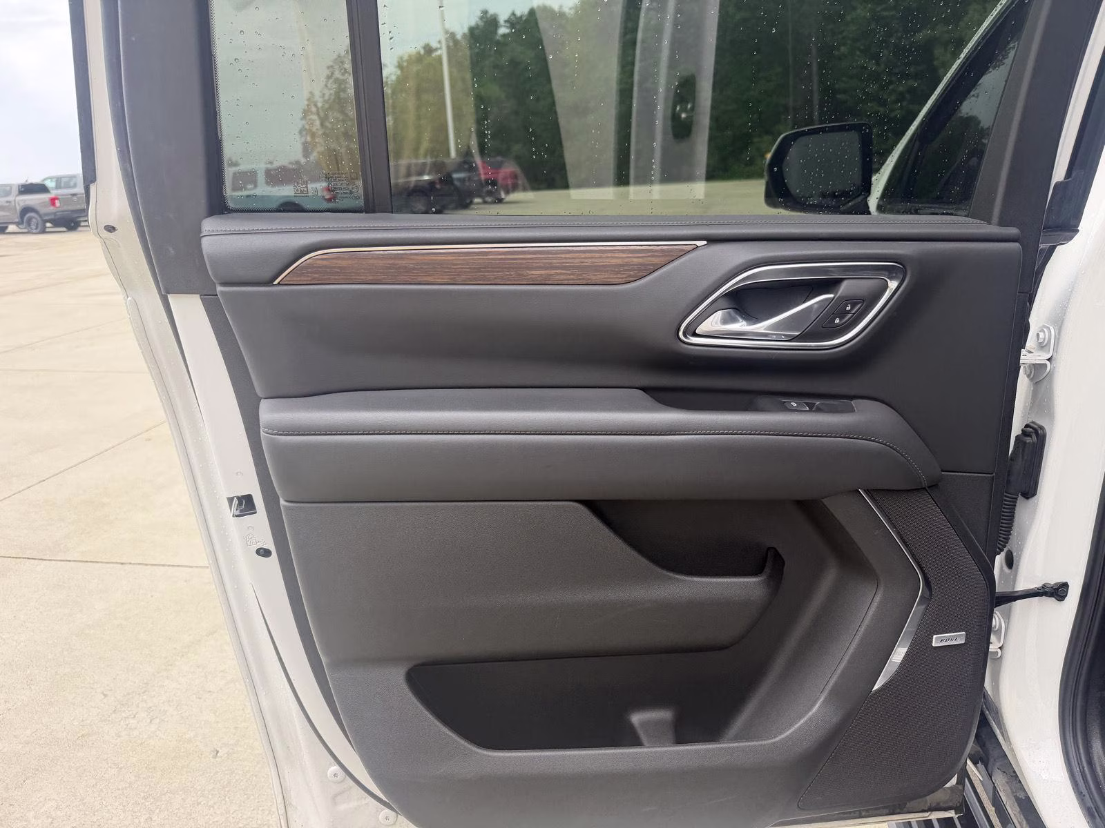 2024 Iridescent Pearl Tricoat Chevrolet Suburban High Country 4X4 SUV
