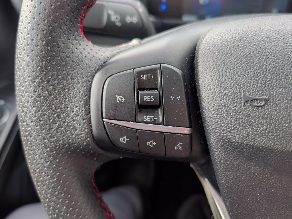 2025 Gray Metallic Ford Escape ST-Line FWD SUV