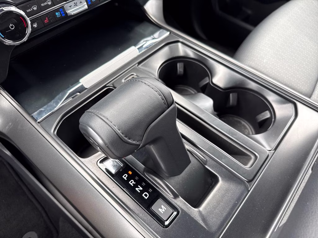 2025 Agate Black Metallic Ford F-150 Lariat 4X4 Truck