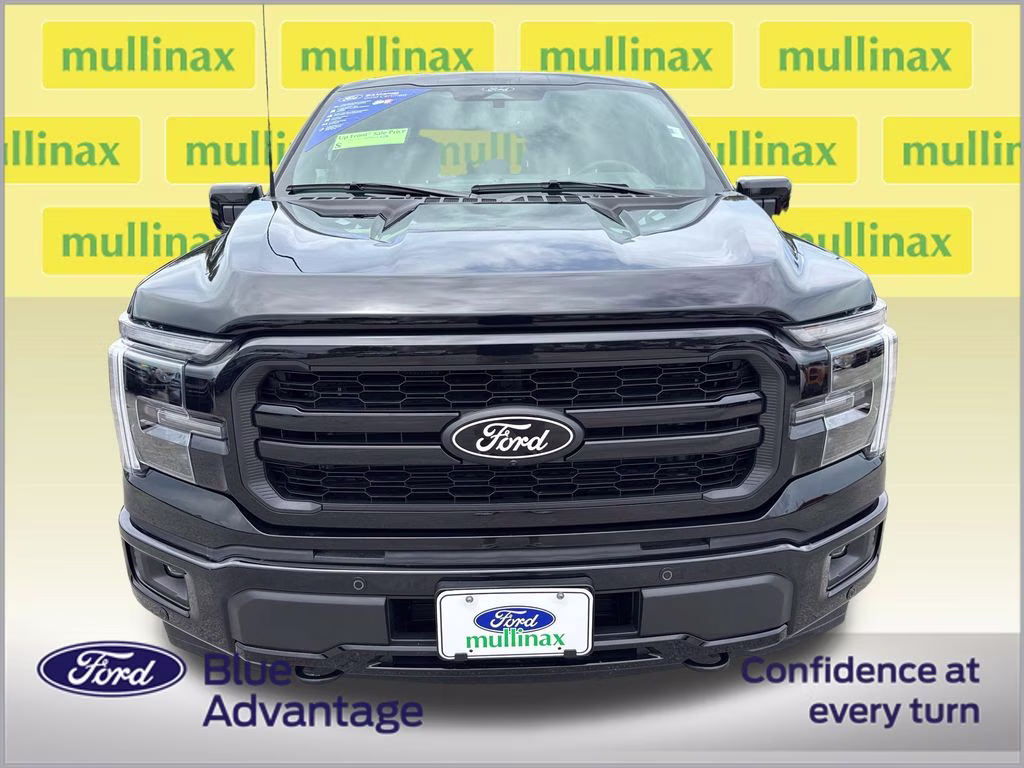 2025 Agate Black Metallic Ford F-150 Lariat 4X4 Truck