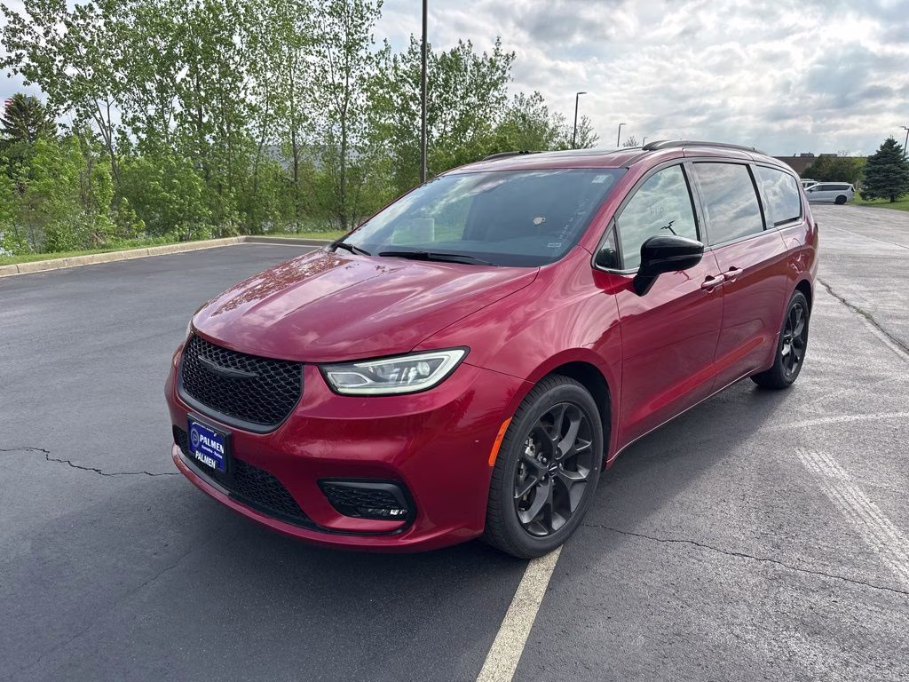2025 Red Hot Pearlcoat Chrysler Pacifica Limited FWD Van