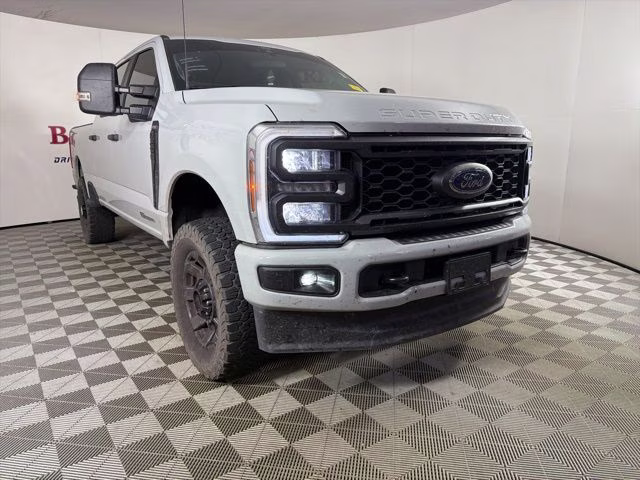 2026 Ford F-250 XL 4x4 Crew Cab 6-3/4' Box's photo