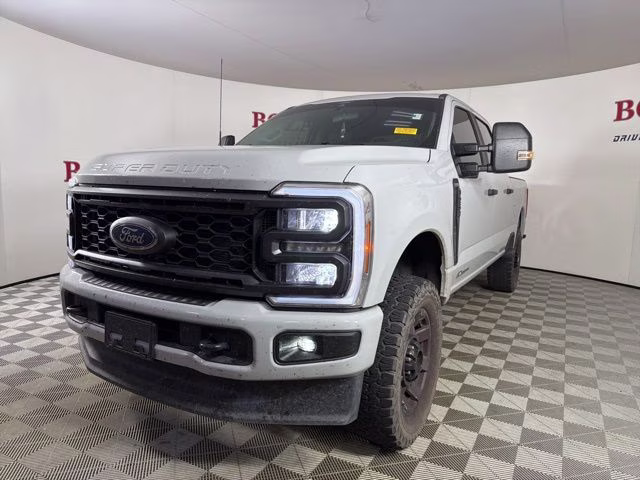 2026 Avalanche Ford Super Duty F-250 SRW XL 4X4 Truck