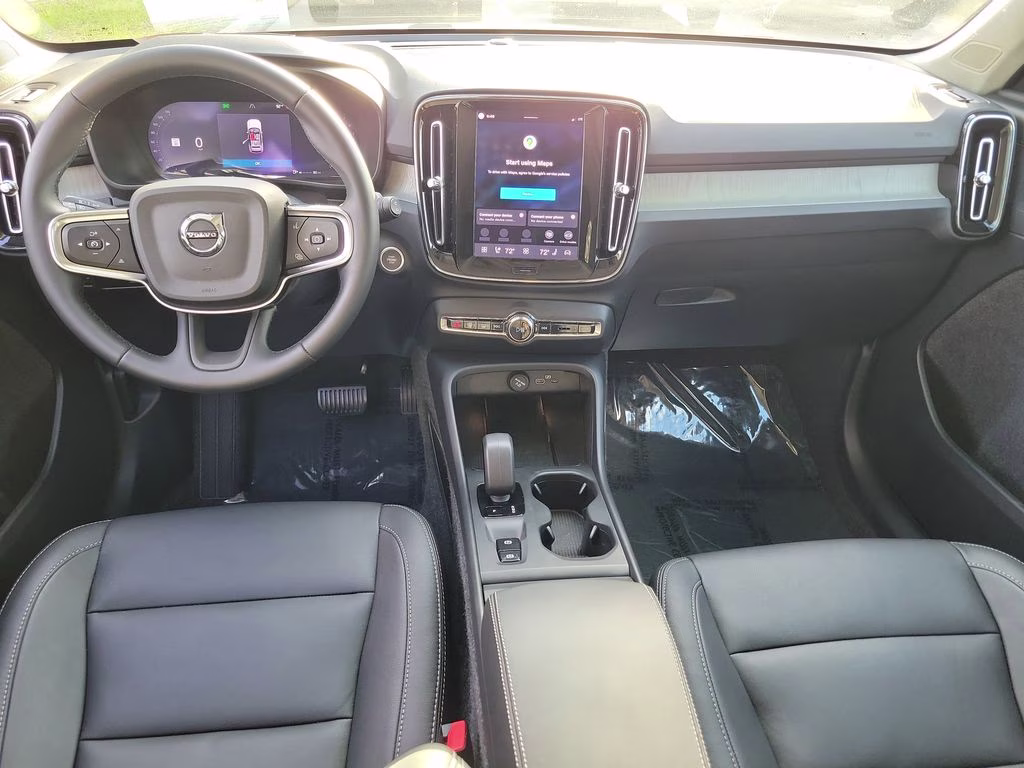 2026 Aurora Silver Volvo XC40 Core FWD SUV