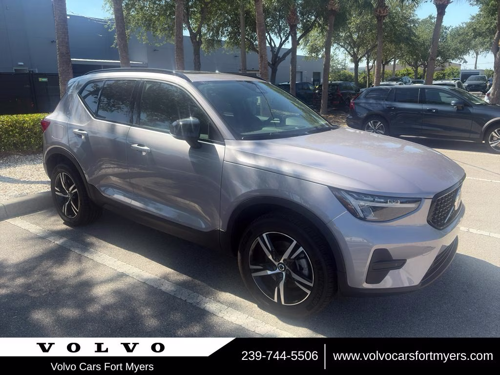 2026 Aurora Silver Volvo XC40 Plus FWD SUV