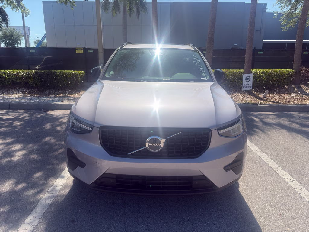 2026 Aurora Silver Volvo XC40 Plus FWD SUV