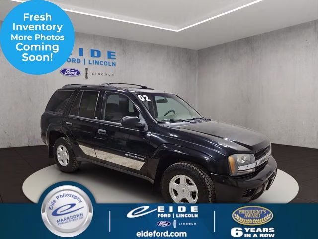 2002 Chevrolet Trailblazer 4WD LS's photo
