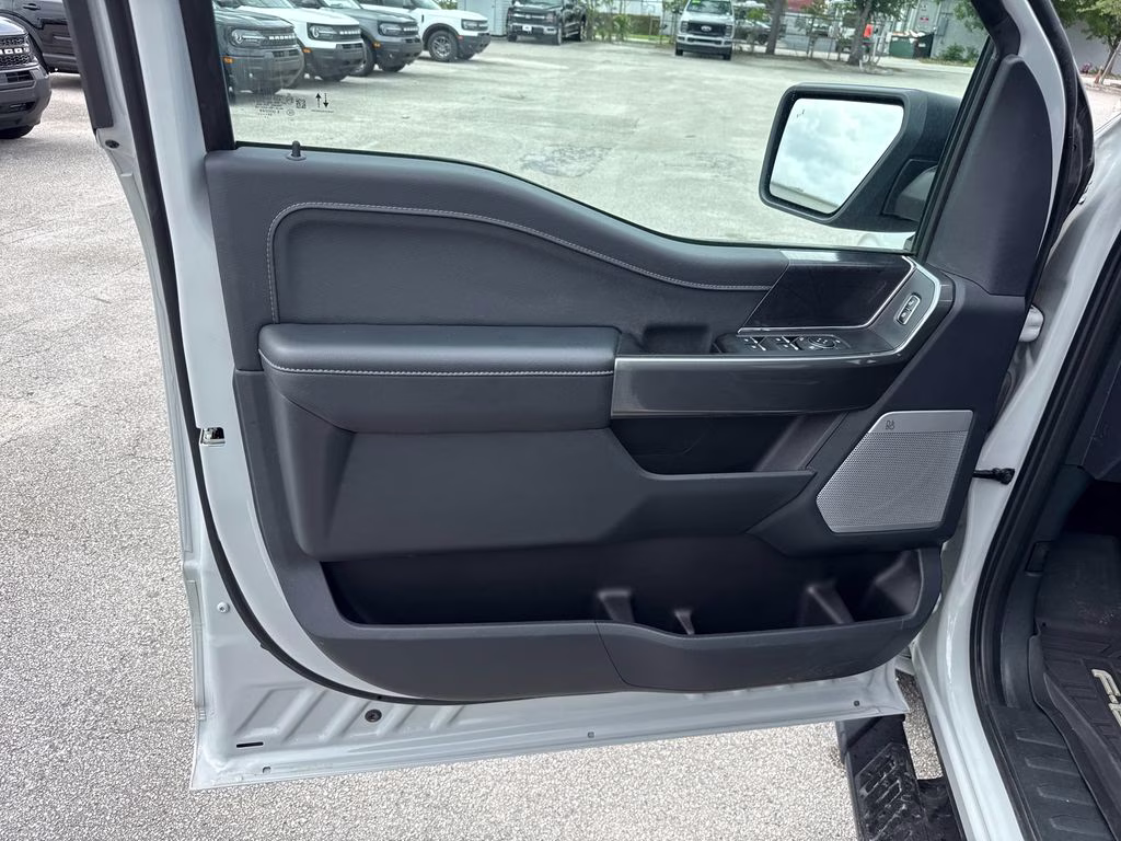 2023 Avalanche Ford F-150 XLT 4X4 Truck