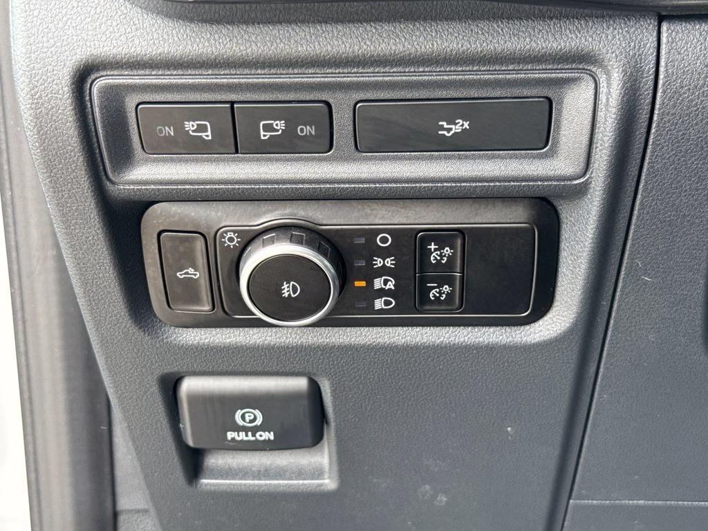 2023 Avalanche Ford F-150 XLT 4X4 Truck