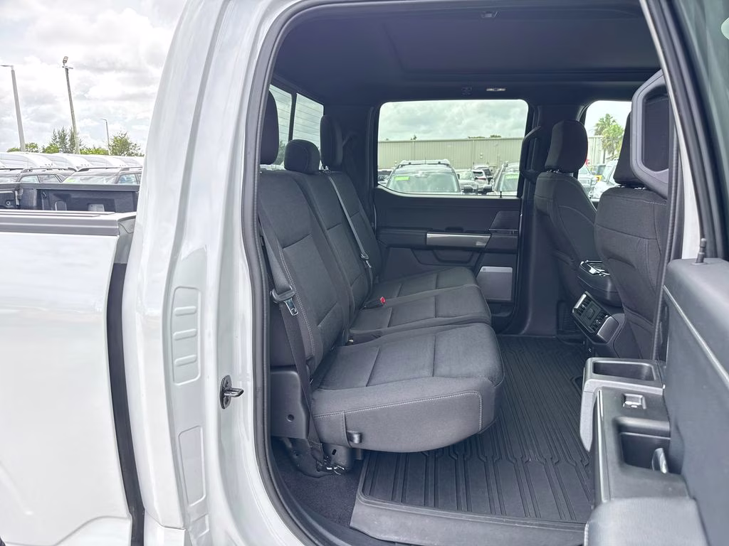 2023 Avalanche Ford F-150 XLT 4X4 Truck