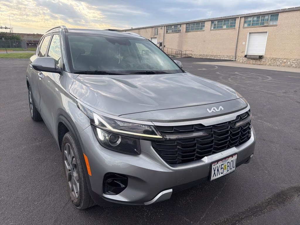 2024 Steel Gray Kia Seltos S AWD SUV