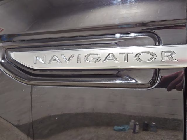 2018 Black Velvet Lincoln Navigator L Reserve 4X4 SUV
