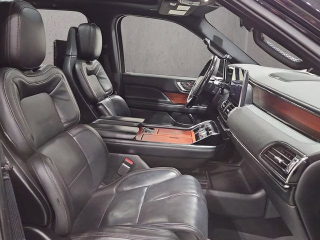2018 Black Velvet Lincoln Navigator L Reserve 4X4 SUV