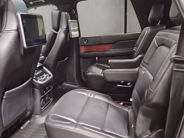 2018 Black Velvet Lincoln Navigator L Reserve 4X4 SUV