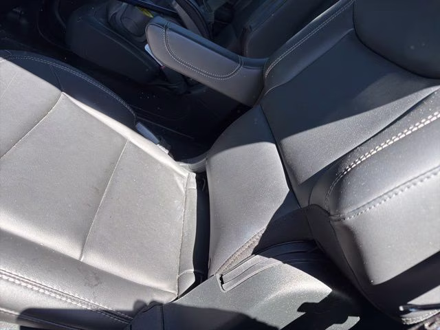 2022 Agate Black Metallic Ford Explorer XLT RWD SUV
