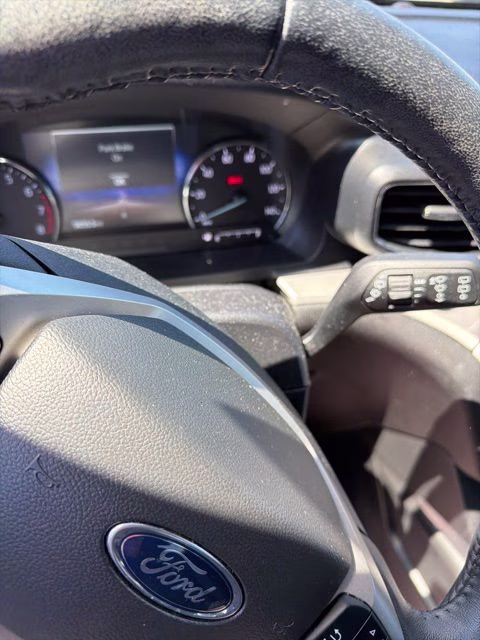 2022 Agate Black Metallic Ford Explorer XLT RWD SUV