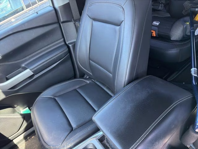 2022 Agate Black Metallic Ford Explorer XLT RWD SUV