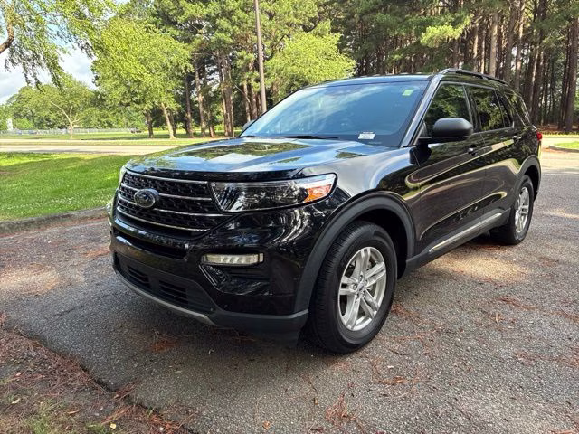 2022 Black Metallic Ford Explorer XLT RWD SUV