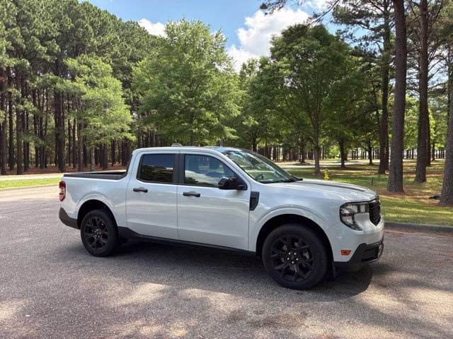 2025 White Metallic Ford Maverick XLT AWD Truck