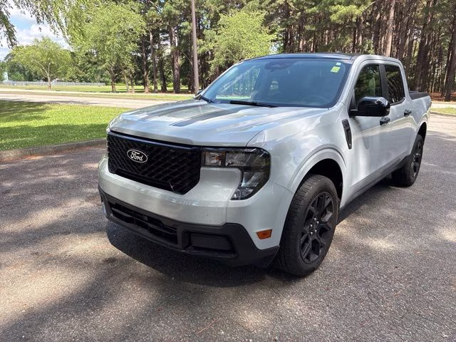 2025 White Metallic Ford Maverick XLT AWD Truck