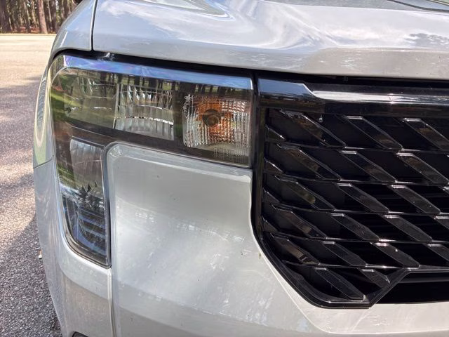 2025 White Metallic Ford Maverick XLT AWD Truck