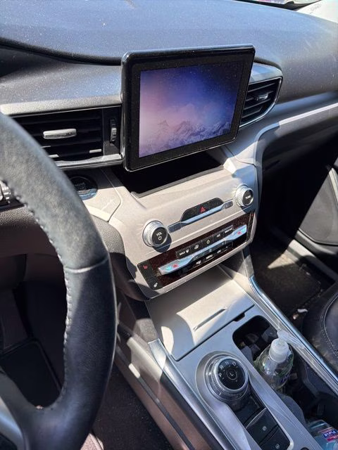 2022 Agate Black Metallic Ford Explorer XLT RWD SUV