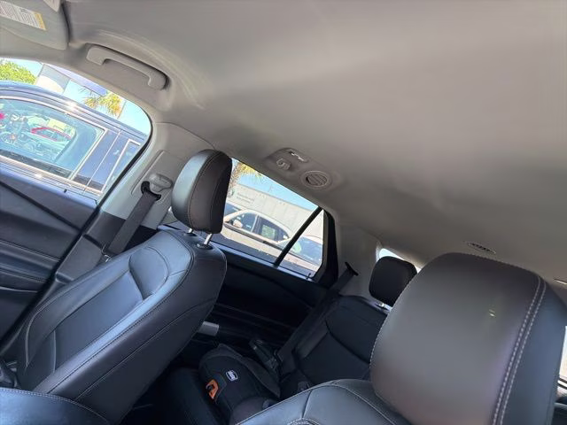 2022 Agate Black Metallic Ford Explorer XLT RWD SUV
