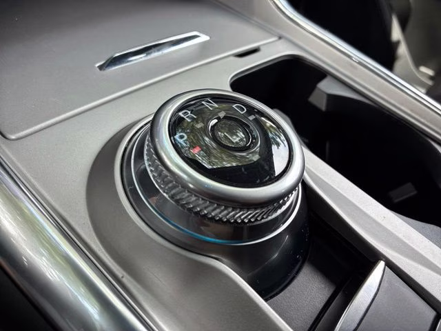 2022 Black Metallic Ford Explorer XLT RWD SUV