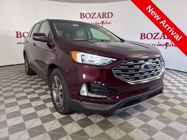 2020 Burgundy Ford Edge SEL FWD SUV