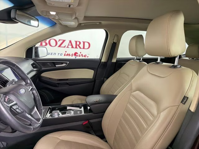 2020 Burgundy Ford Edge SEL FWD SUV
