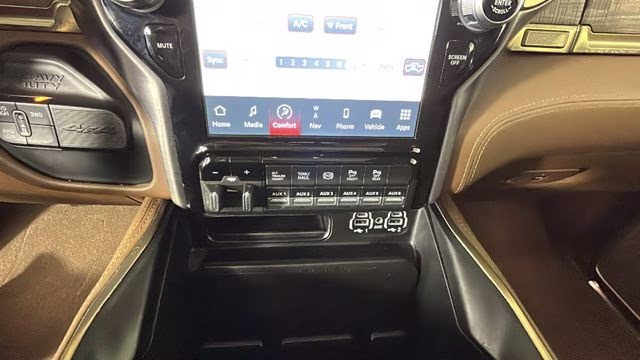 2024 Diamond Black Crystal Pearlcoat Ram 2500 Longhorn 4X4 Truck