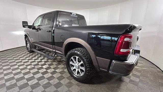 2024 Diamond Black Crystal Pearlcoat Ram 2500 Longhorn 4X4 Truck