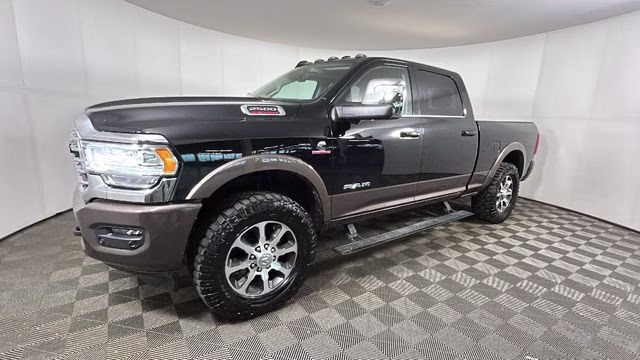 2024 Diamond Black Crystal Pearlcoat Ram 2500 Longhorn 4X4 Truck
