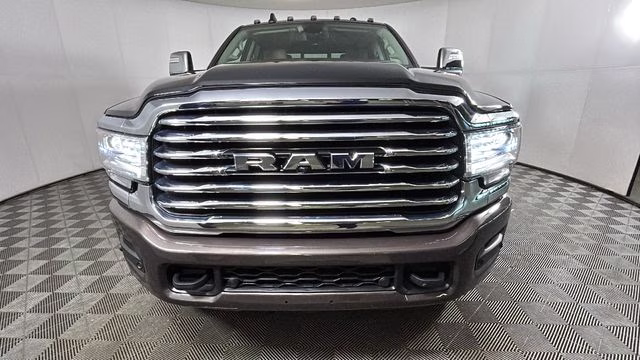 2024 Diamond Black Crystal Pearlcoat Ram 2500 Longhorn 4X4 Truck